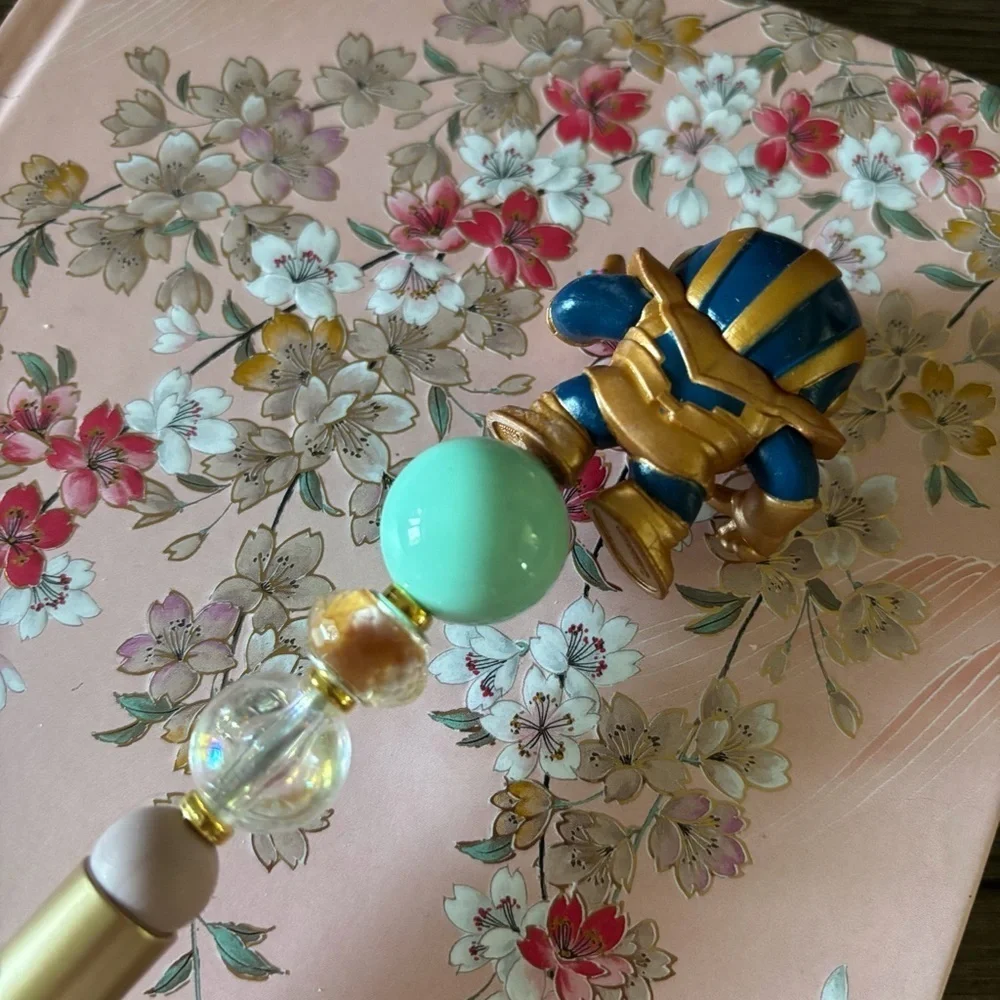 Marvel Doorables: Guardians of the Galaxy: Thanos handmade beaded pen